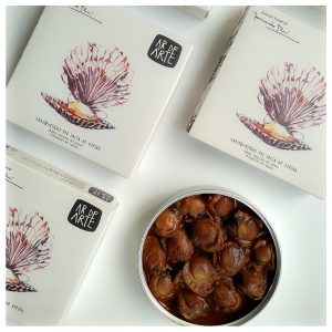 SMALL SCALLOPS IN SCALLOP SAUCE . Edition Fernando Rei