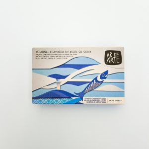 Smoked small sardines in olive oil